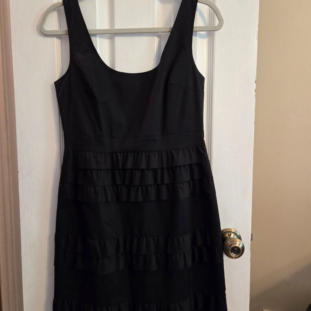 Elie Tahari size 4 black cocktail dress
